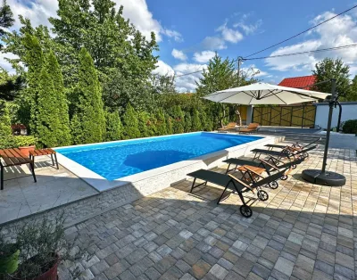 Villa Pool and Spa
